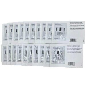 Clinique 20pc Even Better Clinical Brightening Moisturizer Sample Card 1ml =20ML